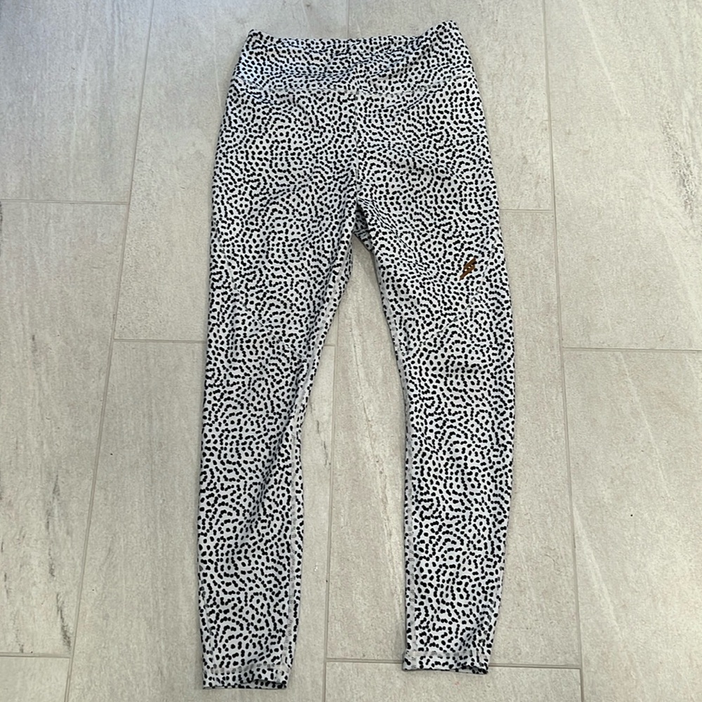 2pairs Yoga pants by Doyoueven